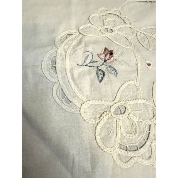Vintage Gorgeous Euro French Hand Embroidered Pillow Sham 26x19 - Picture 2 of 6